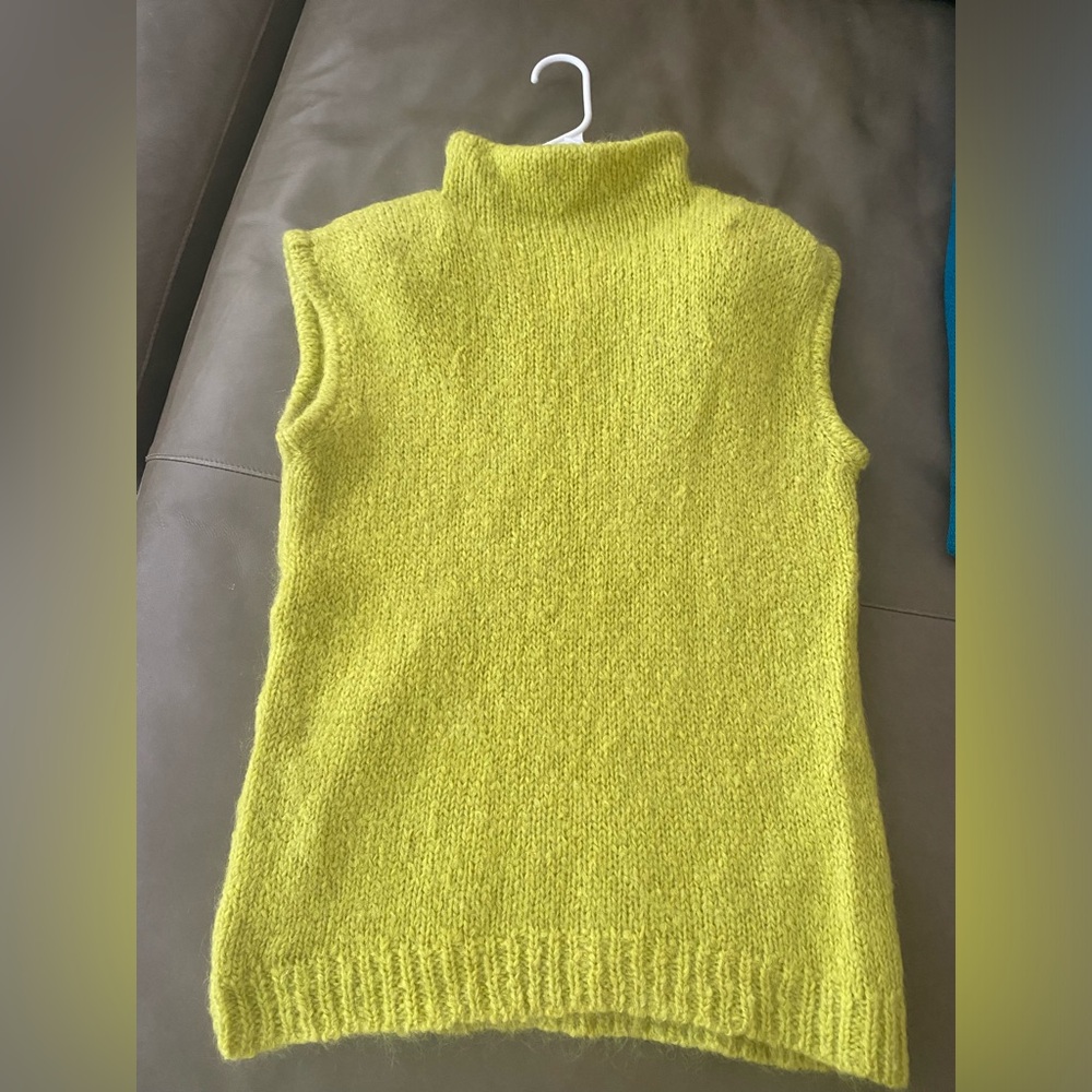 Tibi sleeveless sweater, small